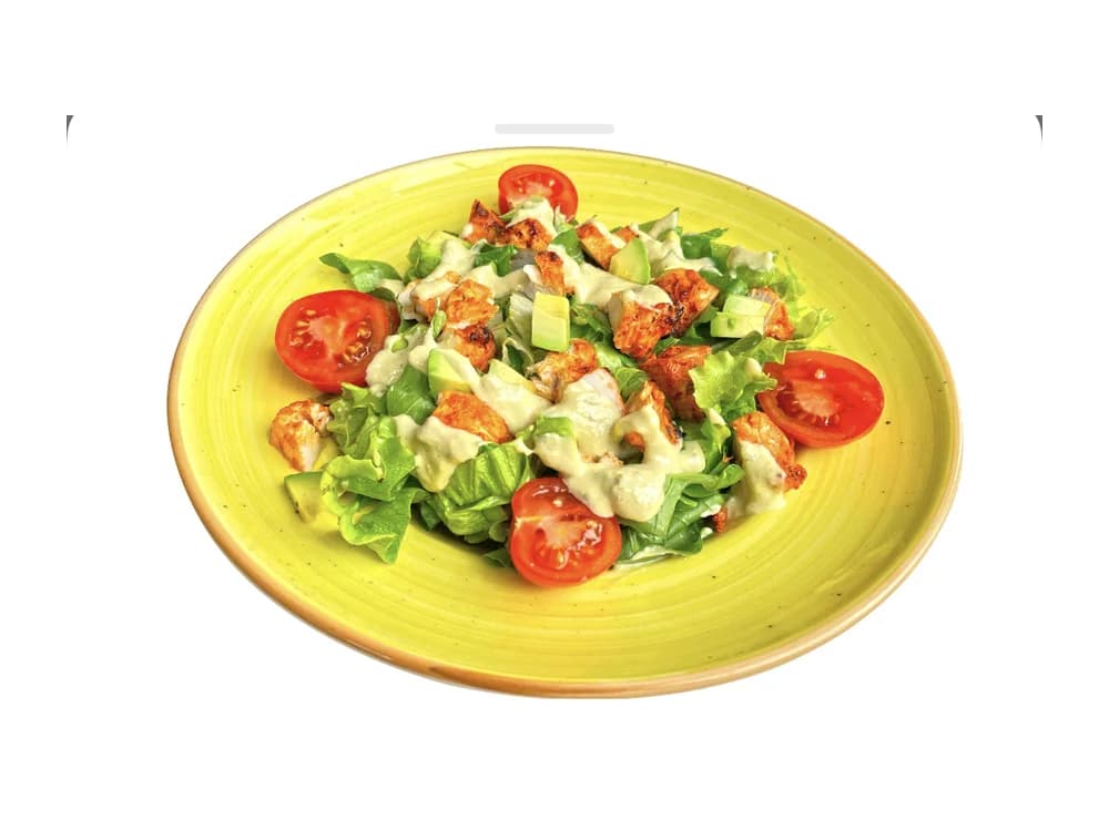 Avokadolu Tavuklu Salata (Sezar Soslu)